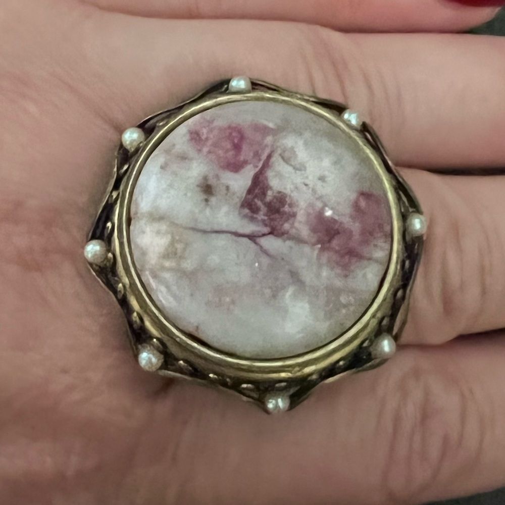 Renaissance Era Marie Antoinette 90s fashion purple white pearl adjustable ring.